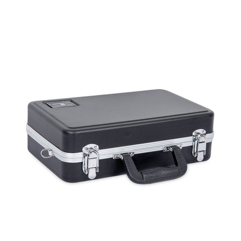 Crossrock CRA860CLBK clarinet hard case showing two aluminium latches and carry handle